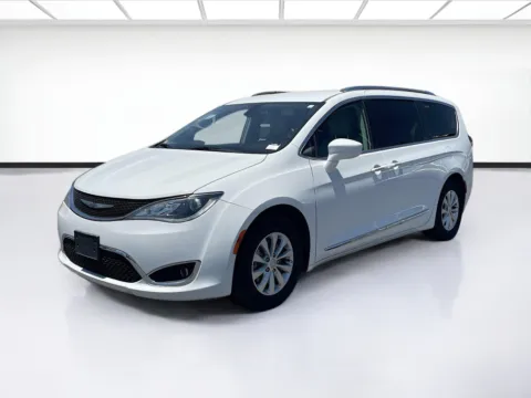 White 2018 Chrysler Pacifica Touring L for sale in Fontana, CA