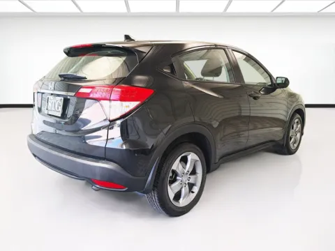 More photos of 2021 Honda HR-V LX at KarGenie, CA