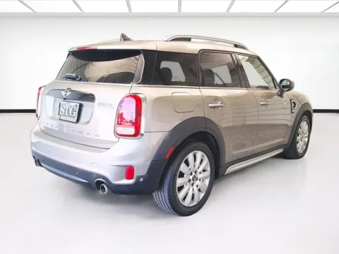 More photos of 2018 MINI Countryman Cooper S at KarGenie, CA