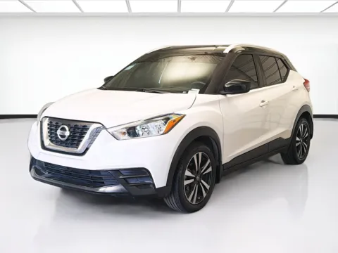 White 2019 Nissan Kicks SV for sale in Fontana, CA