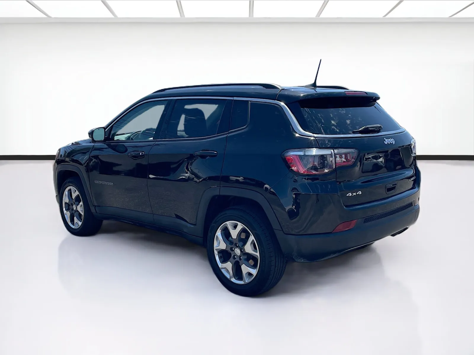 Jeep Compass photo 6