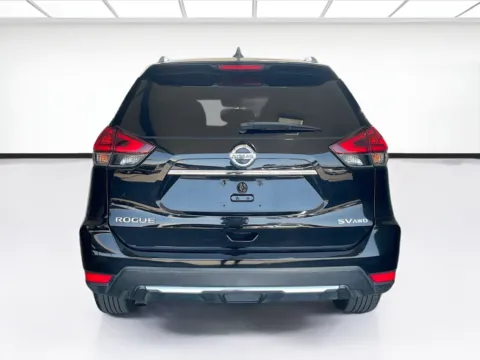 More photos of 2018 Nissan Rogue SV at KarGenie, CA