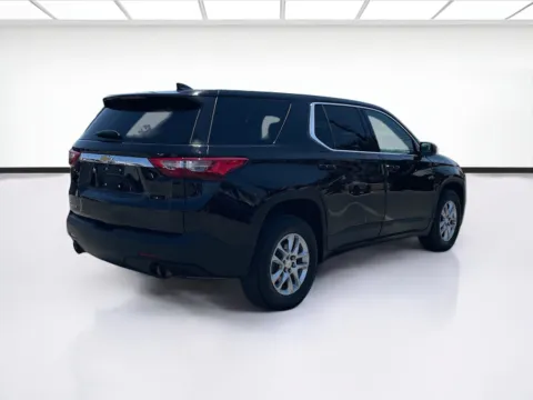 More photos of 2020 Chevrolet Traverse LS at KarGenie, CA