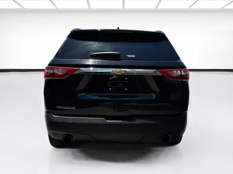 More photos of 2020 Chevrolet Traverse LS at KarGenie, CA