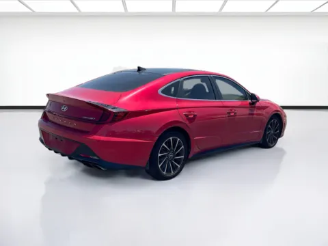 More photos of 2021 Hyundai Sonata Limited at KarGenie, CA