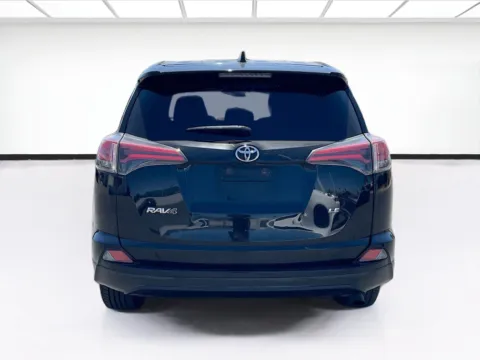 More photos of 2018 Toyota RAV4 LE at KarGenie, CA