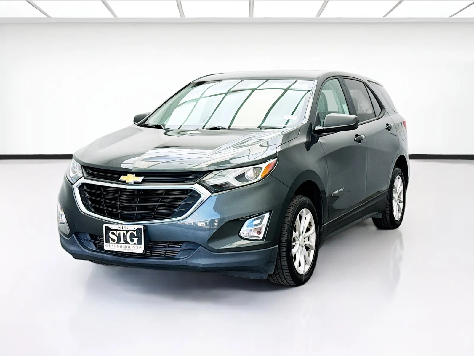 Gray 2020 Chevrolet Equinox LS for sale in Fontana, CA