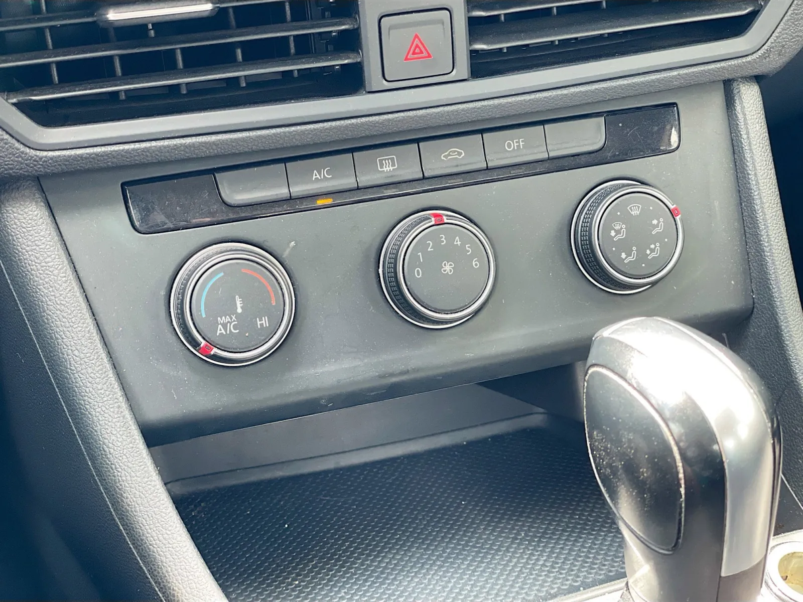 Volkswagen Jetta photo 11
