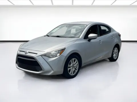 Gray 2018 Toyota Yaris iA for sale in Fontana, CA