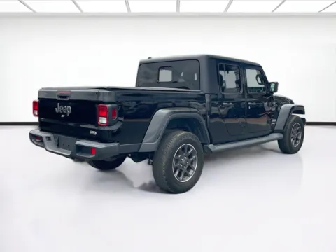 More photos of 2023 Jeep Gladiator Overland at KarGenie, CA