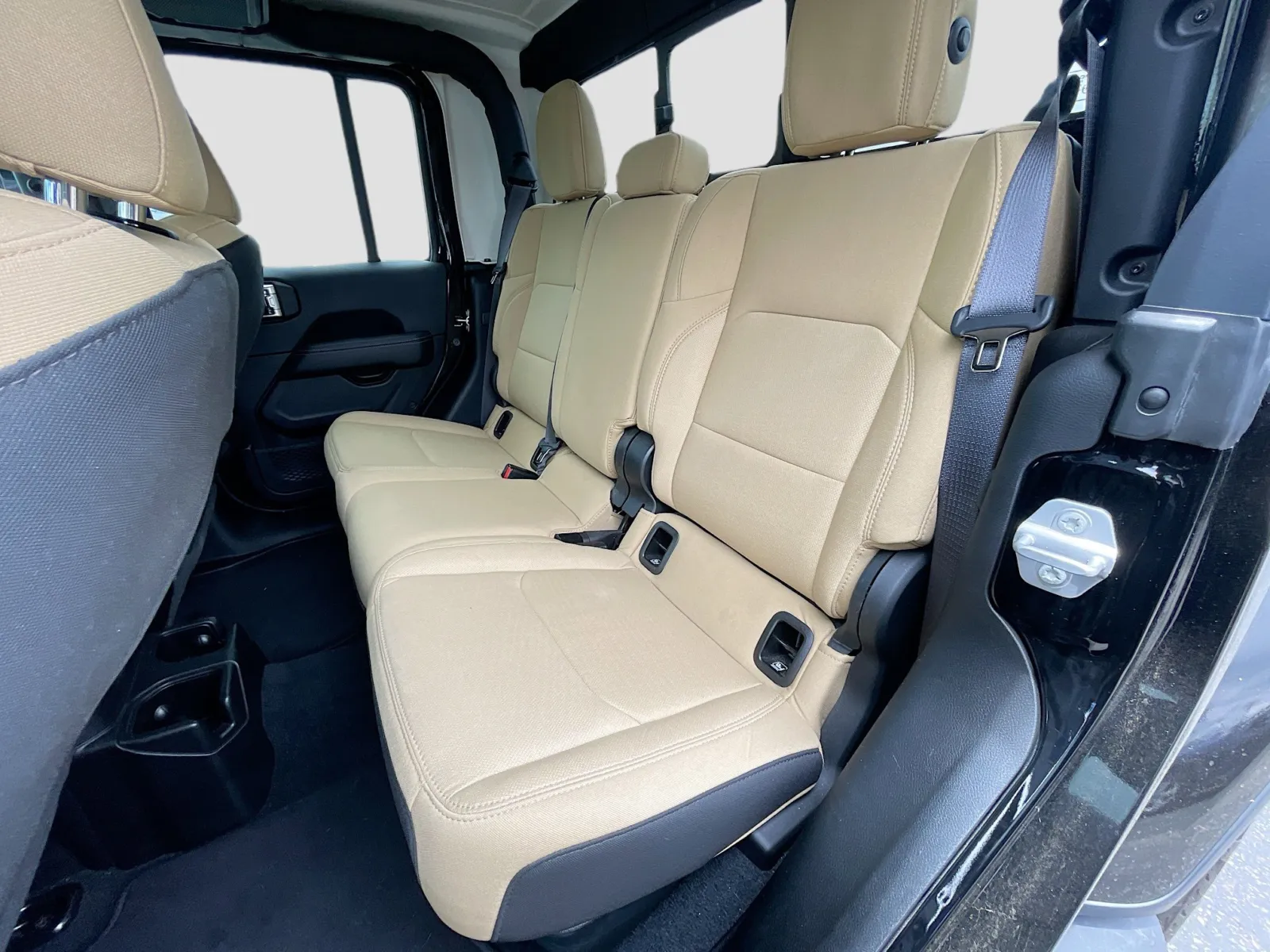 Jeep Gladiator photo 15