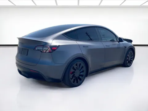 More photos of 2023 Tesla Model Y Performance at KarGenie, CA