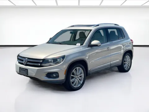 White 2013 Volkswagen Tiguan SE for sale in Fontana, CA