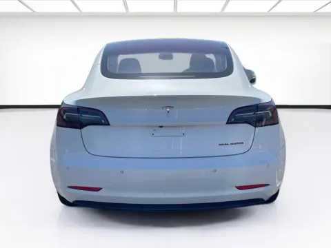 More photos of 2018 Tesla Model 3 Long Range Battery at KarGenie, CA