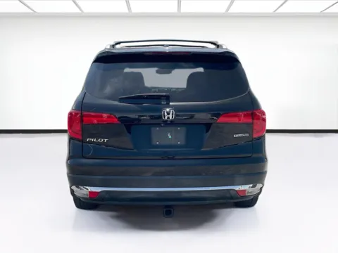 More photos of 2016 Honda Pilot Touring at KarGenie, CA