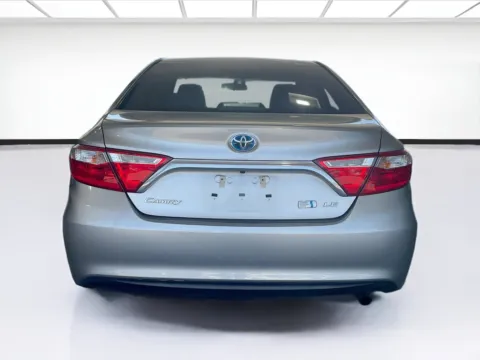More photos of 2017 Toyota Camry at KarGenie, CA