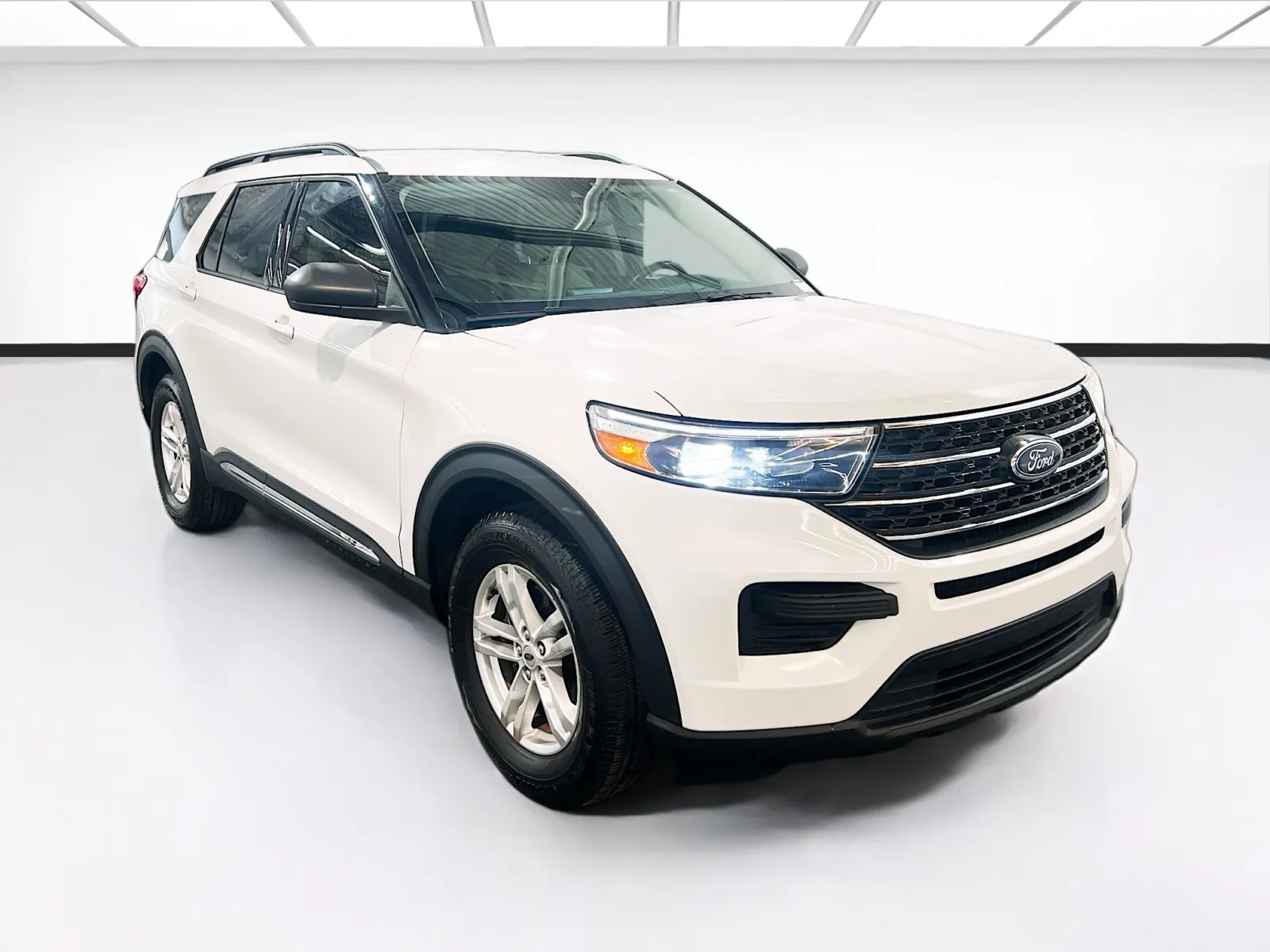 Ford Explorer photo 3