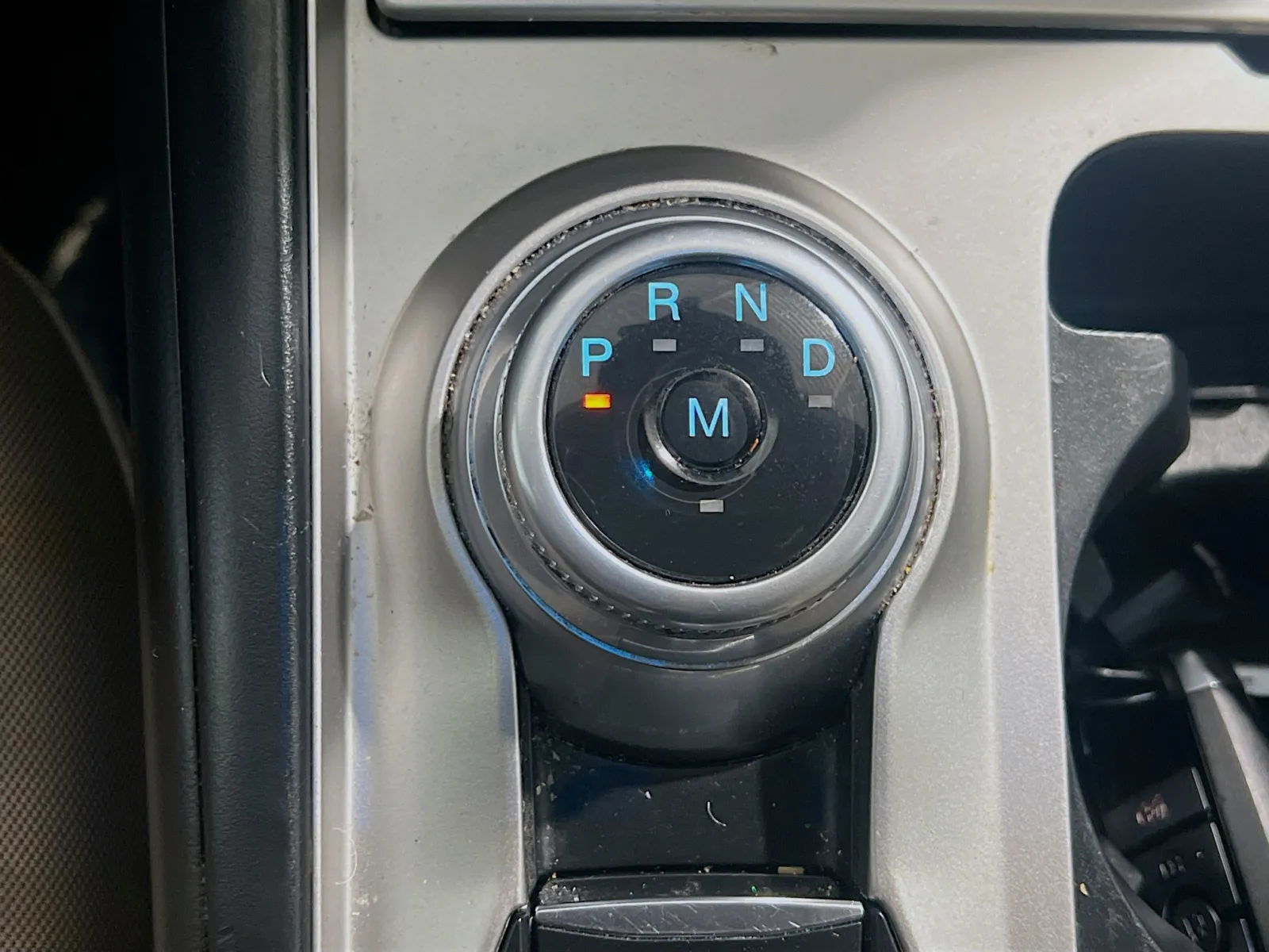 Ford Explorer photo 12