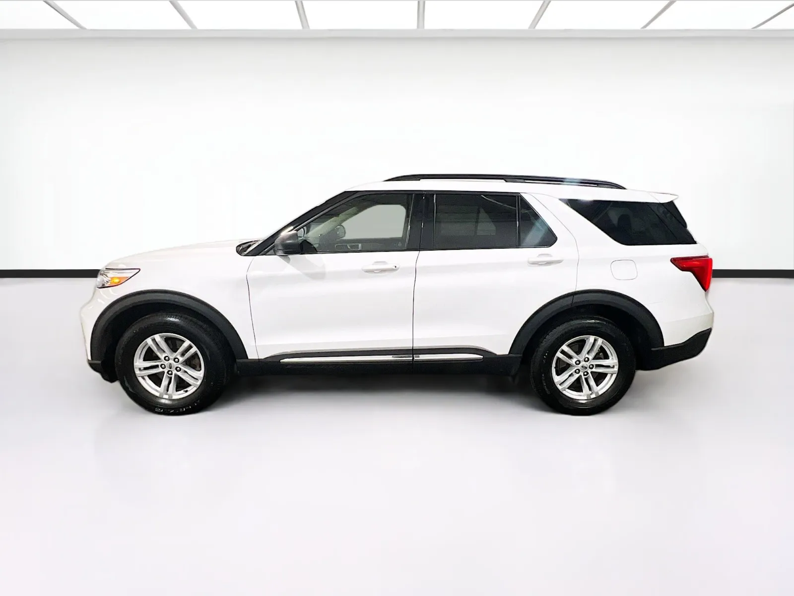Ford Explorer photo 22