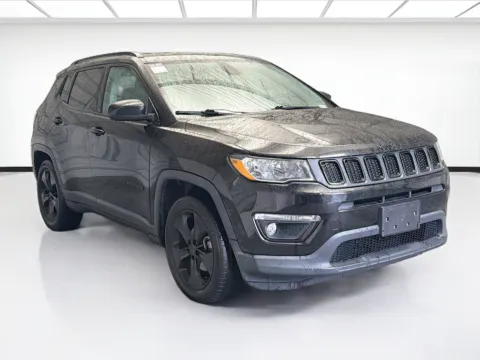 Another view of 2019 Jeep Compass Altitude for sale in Fontana, CA at KarGenie
