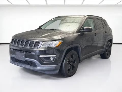 Black 2019 Jeep Compass Altitude for sale in Fontana, CA
