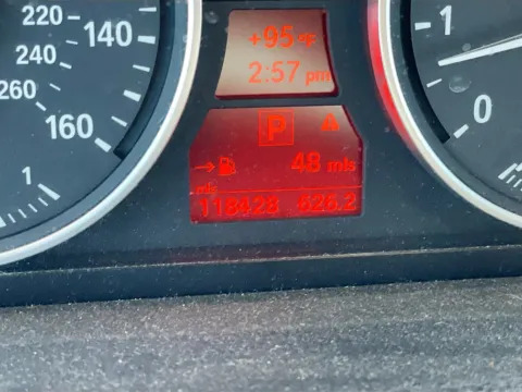 More photos of 2011 BMW X5 35i Premium at KarGenie, CA