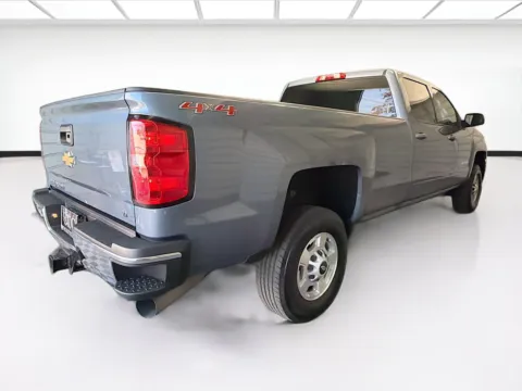 More photos of 2016 Chevrolet Silverado 2500HD LT at KarGenie, CA