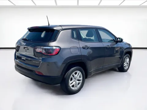 More photos of 2021 Jeep Compass Sport at KarGenie, CA
