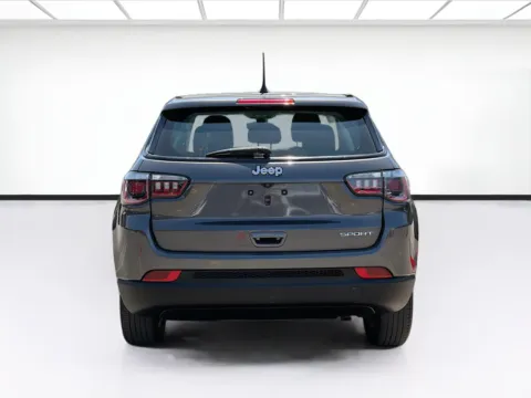 More photos of 2021 Jeep Compass Sport at KarGenie, CA