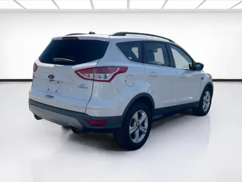 More photos of 2015 Ford Escape SE at KarGenie, CA