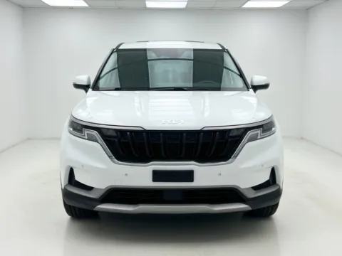 Photos of 2022 Kia Carnival EX for sale in Fontana, CA at KarGenie