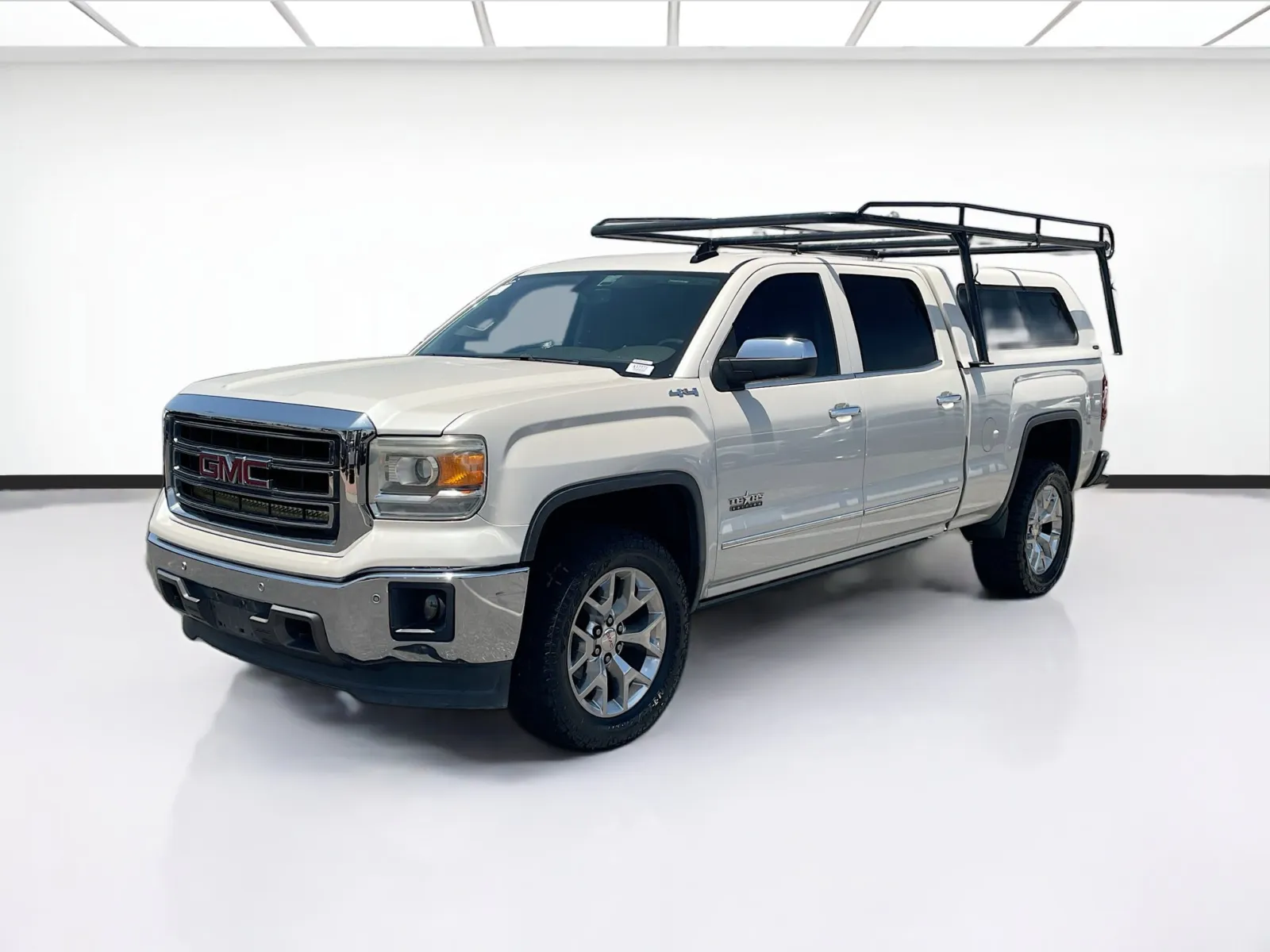 White 2015 GMC Sierra 1500 SLT for sale in Fontana, CA