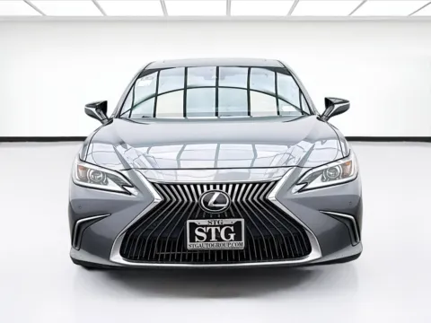 Photos of 2019 Lexus ES 350 Luxury for sale in Fontana, CA at KarGenie