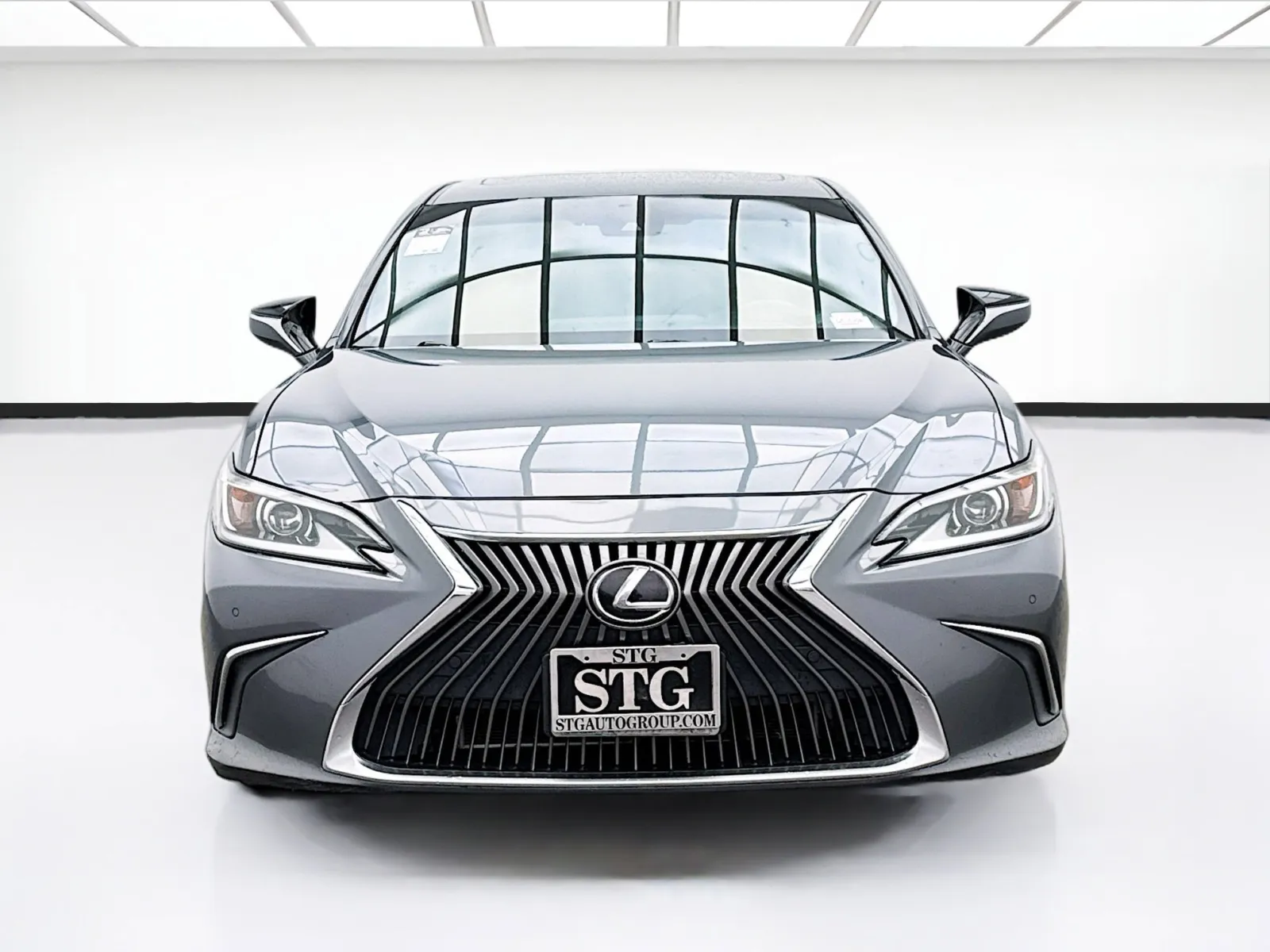 Lexus ES photo 2