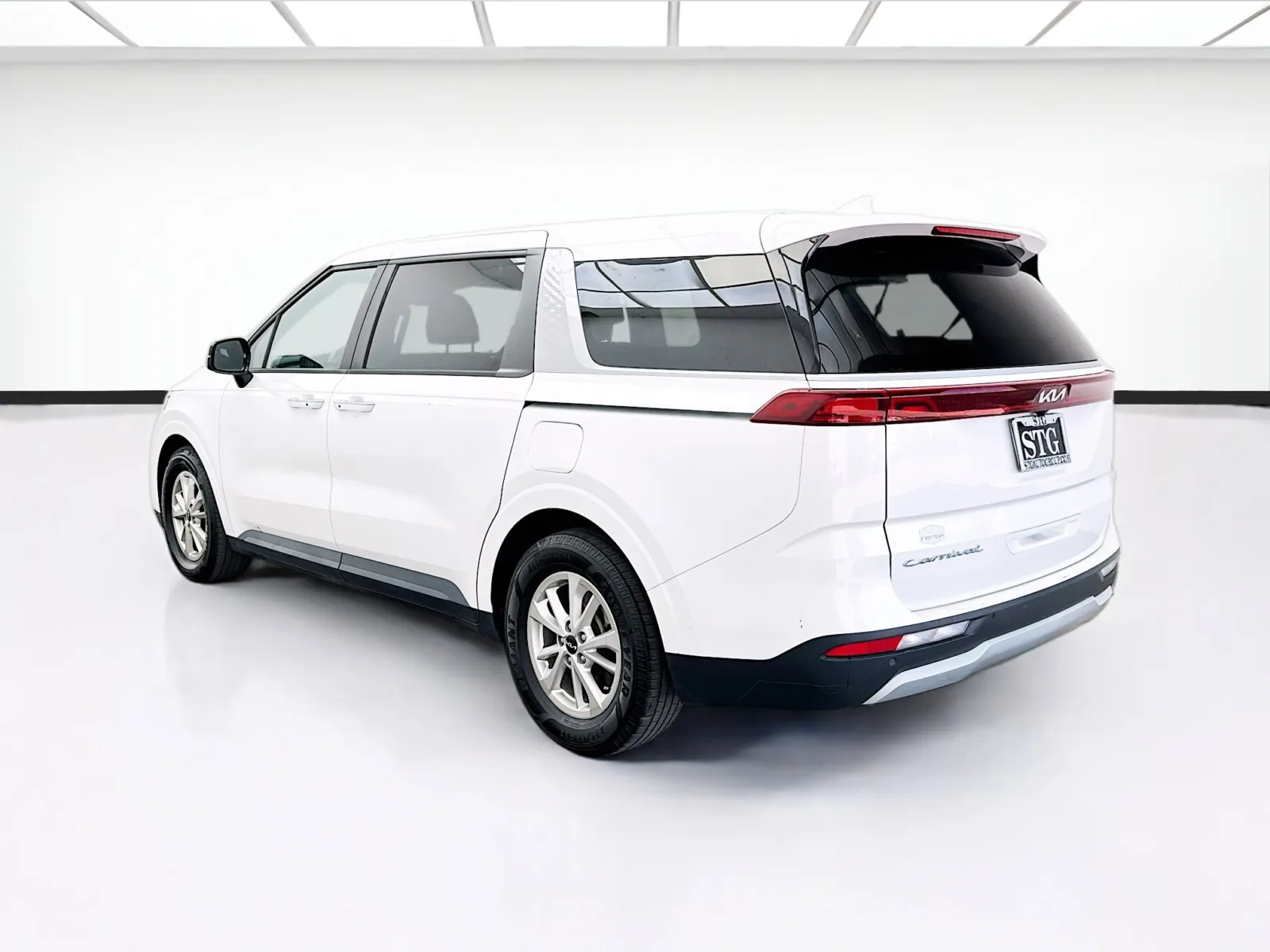 Kia Carnival photo 6