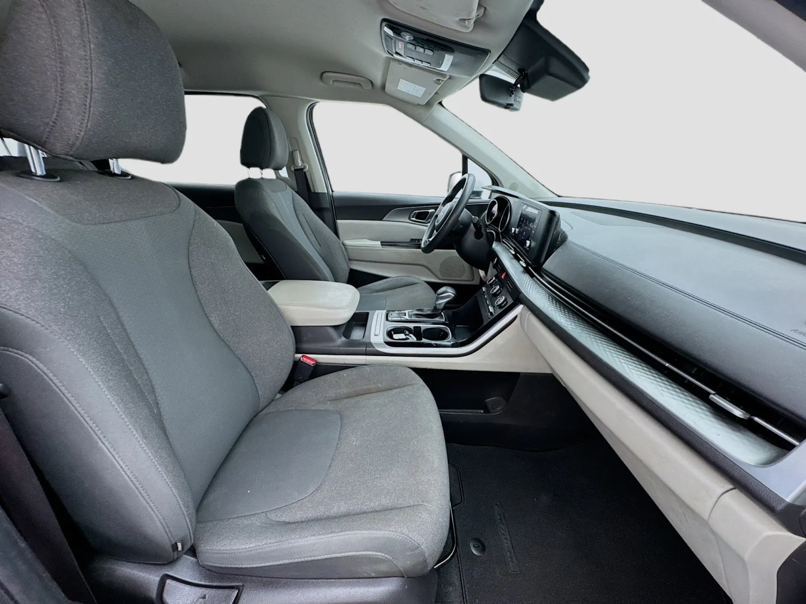 Kia Carnival photo 21