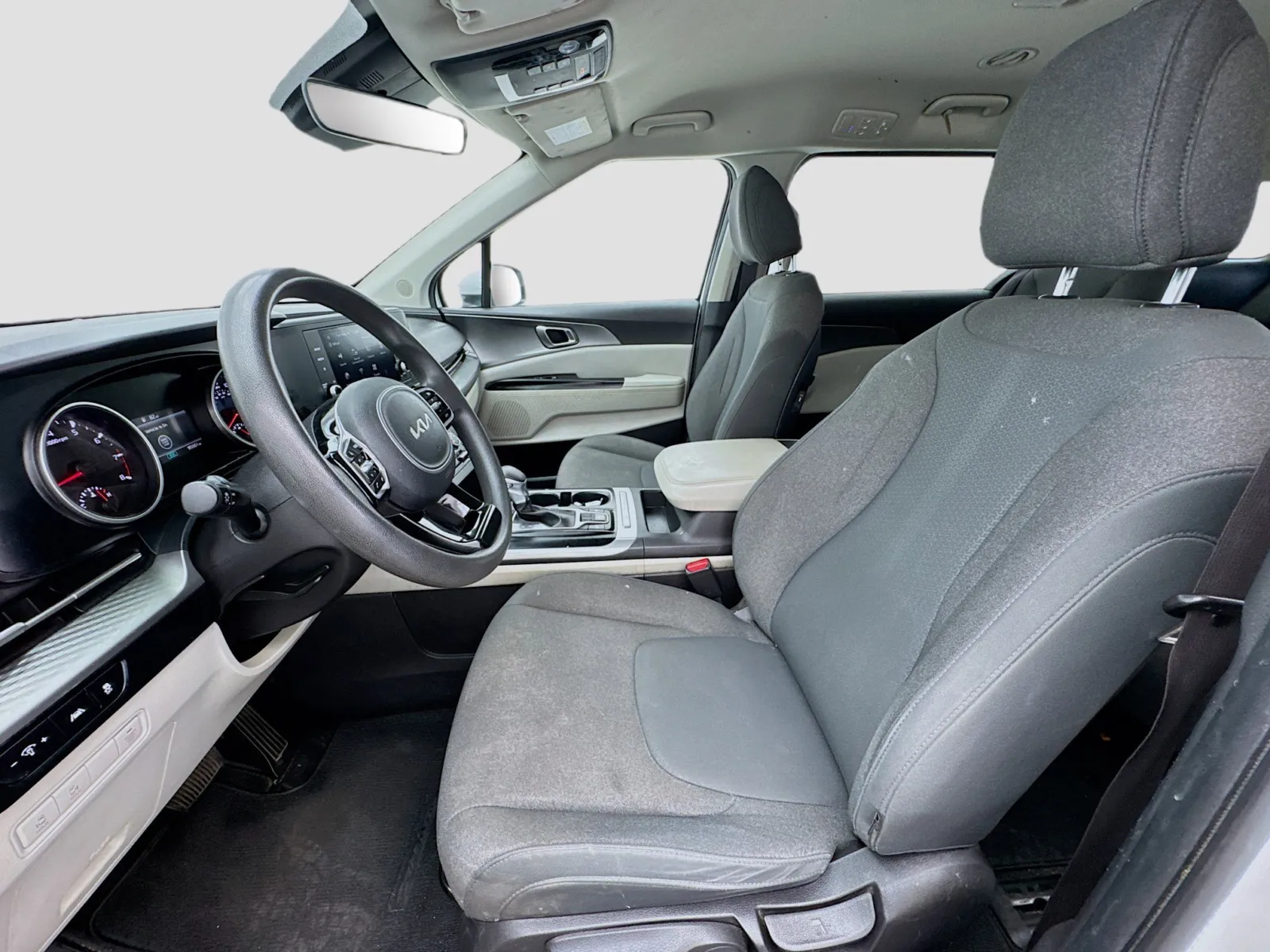 Kina様　オーダーページ　9/22 2022 Kia Carnival LX | CarEdge | CarEdge