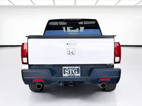 More photos of 2022 Honda Ridgeline RTL-E at KarGenie, CA