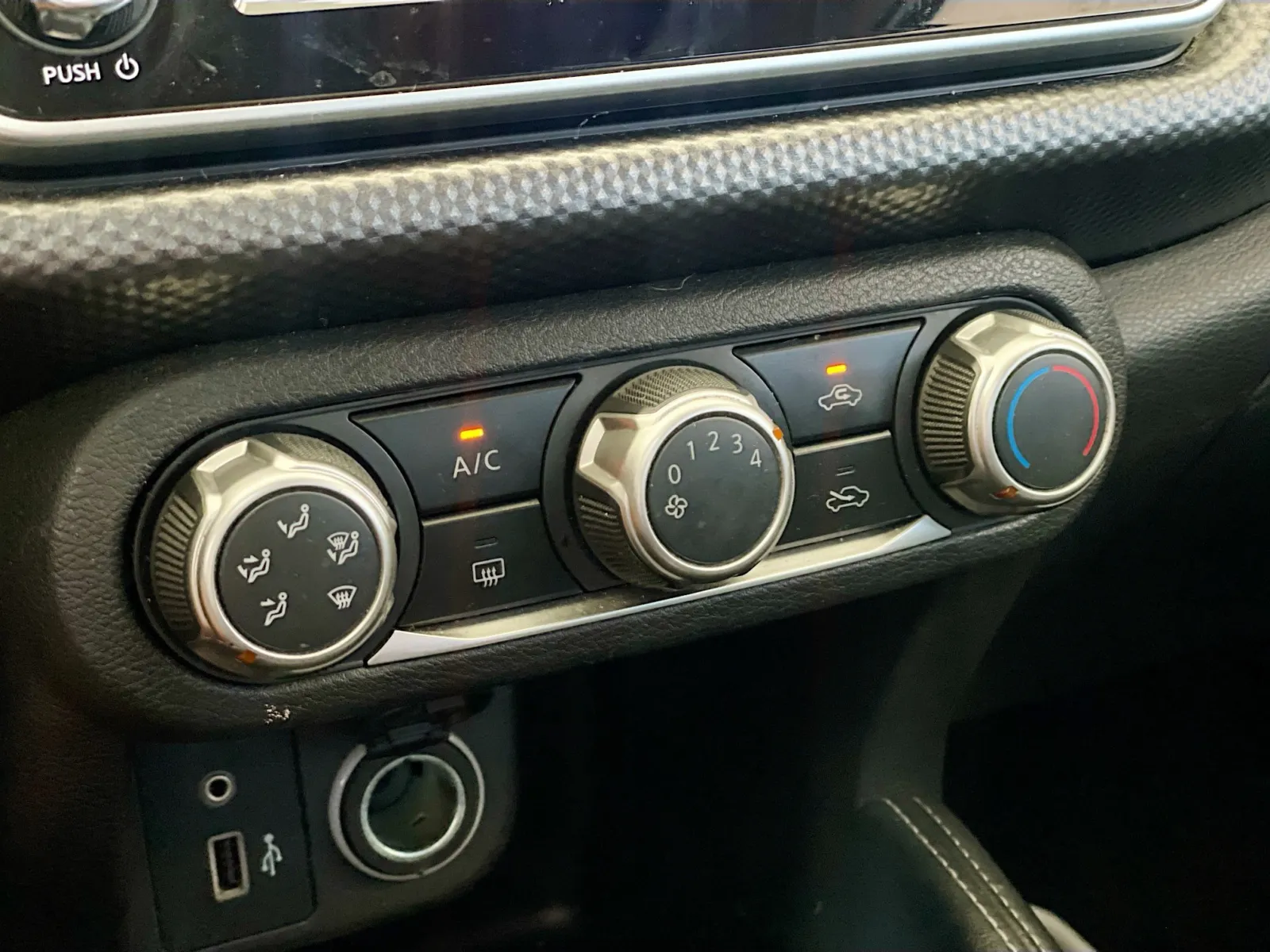 Nissan Kicks photo 11