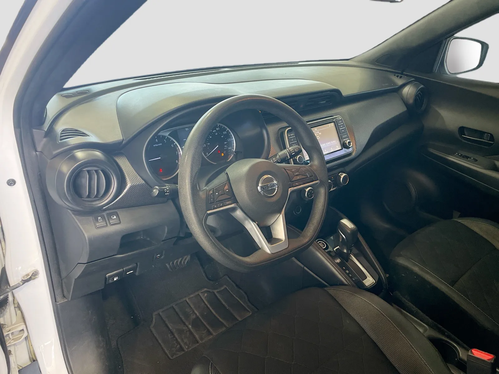 Nissan Kicks photo 7