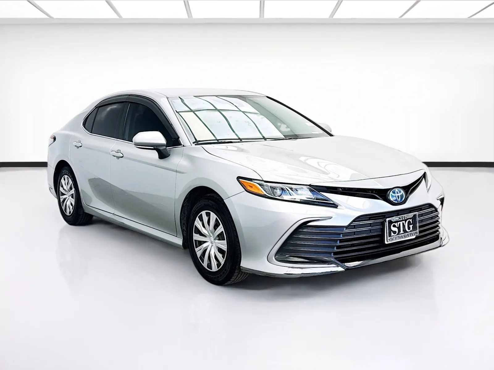 Toyota Camry photo 3