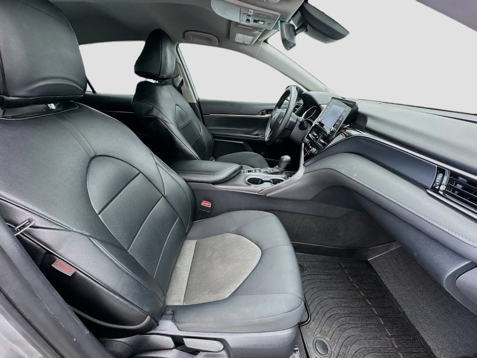 Toyota Camry photo 18