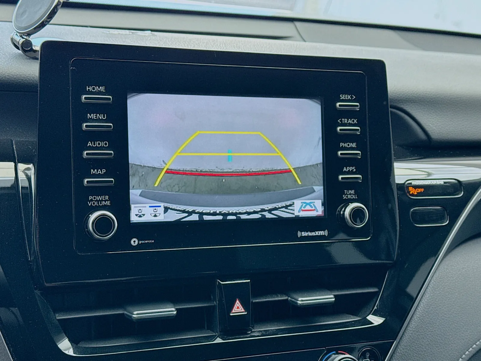 Toyota Camry photo 10