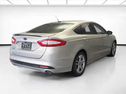 More photos of 2016 Ford Fusion Energi Titanium at KarGenie, CA