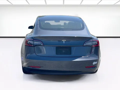 More photos of 2019 Tesla Model 3 Long Range at KarGenie, CA