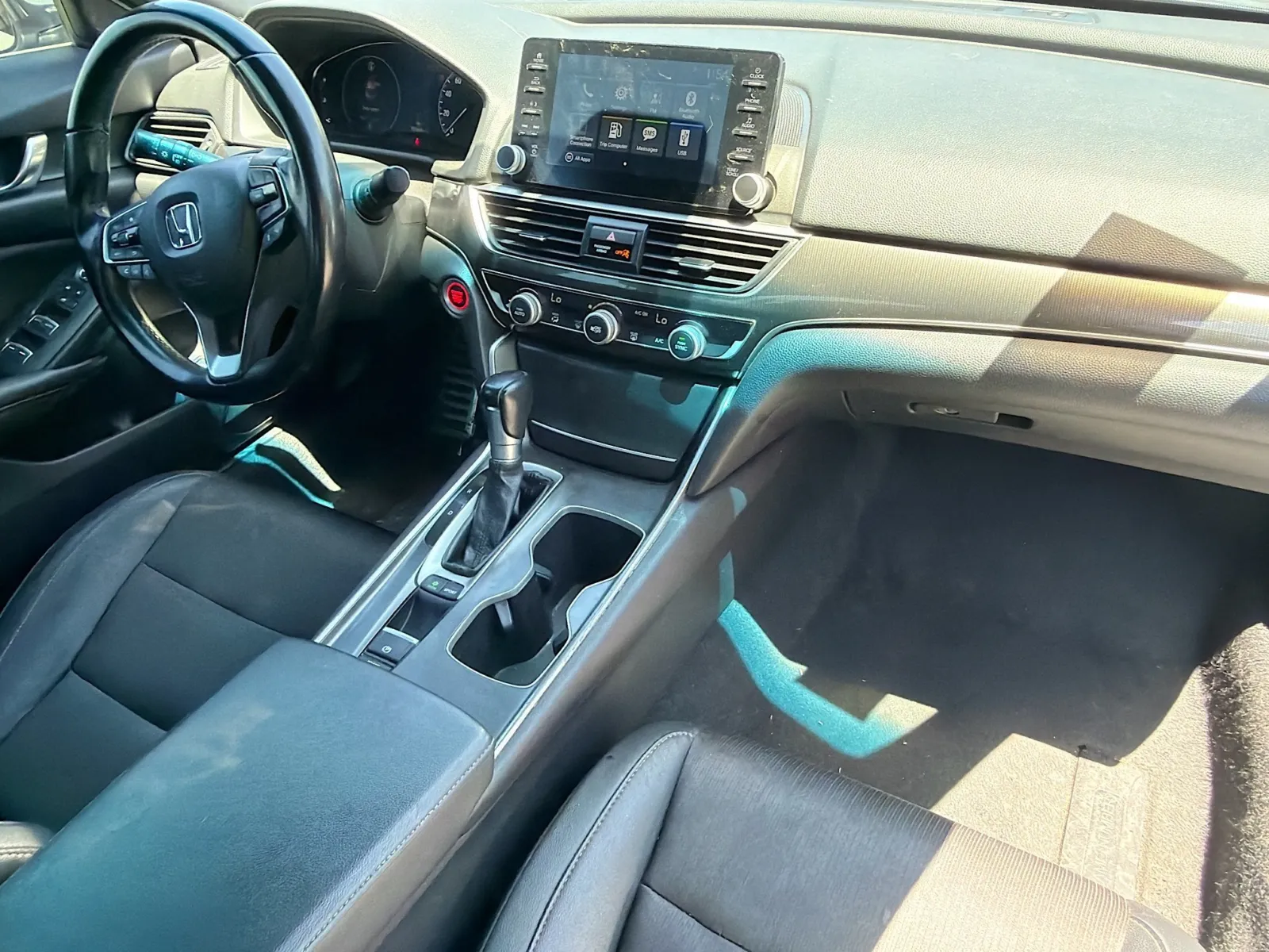 Honda Accord photo 12