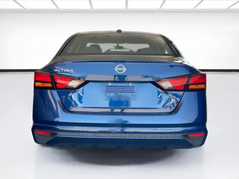 More photos of 2020 Nissan Altima 2.5 S at KarGenie, CA