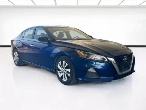 Another view of 2020 Nissan Altima 2.5 S for sale in Fontana, CA at KarGenie