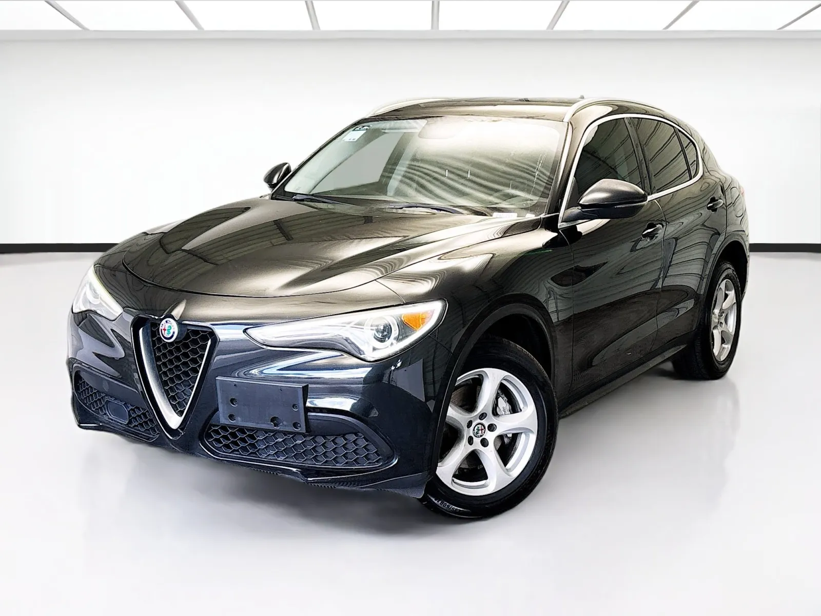 Black 2018 Alfa Romeo Stelvio for sale in Fontana, CA