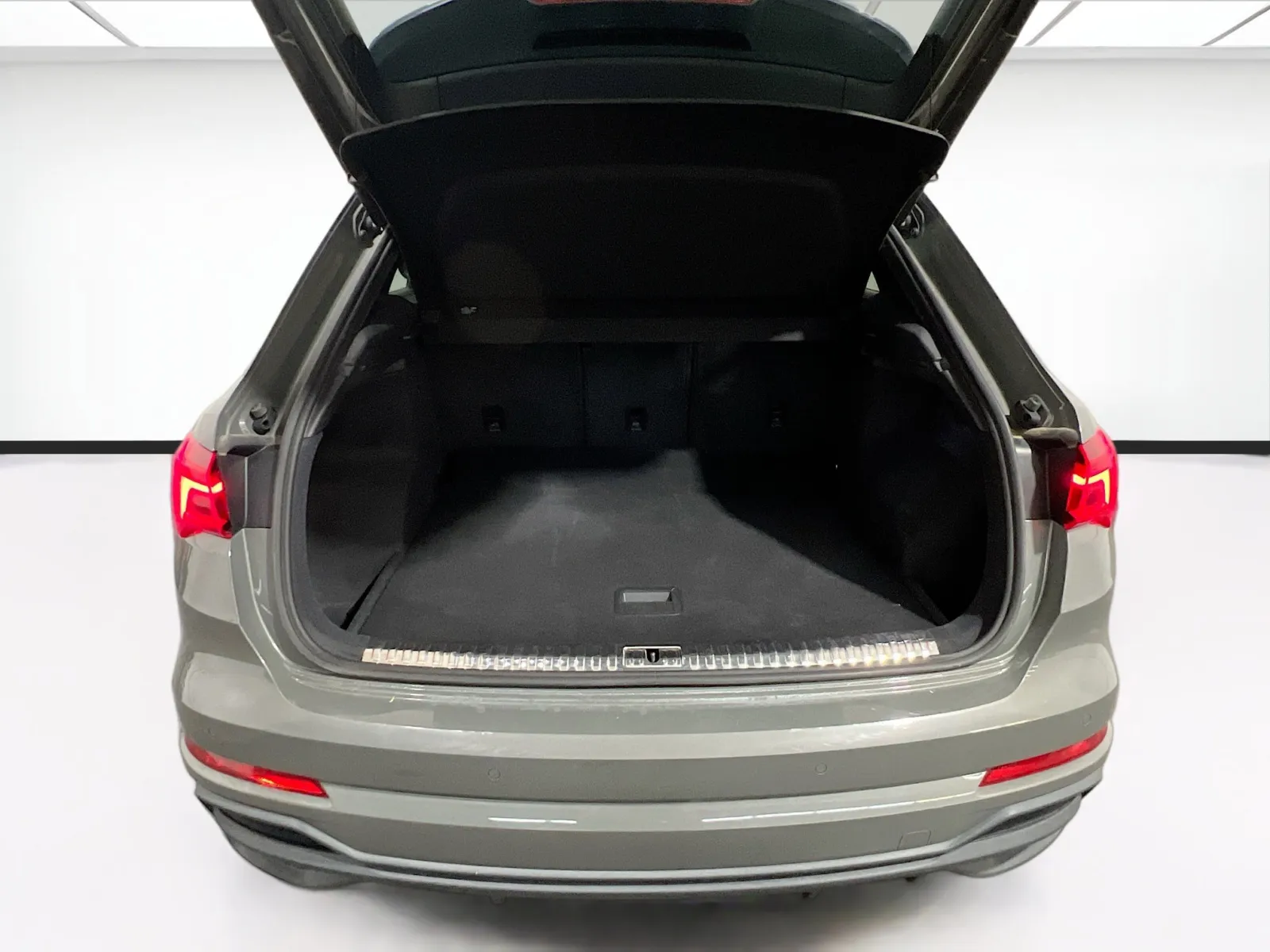 2023 Audi Q3 S Line Premium - Photo 19